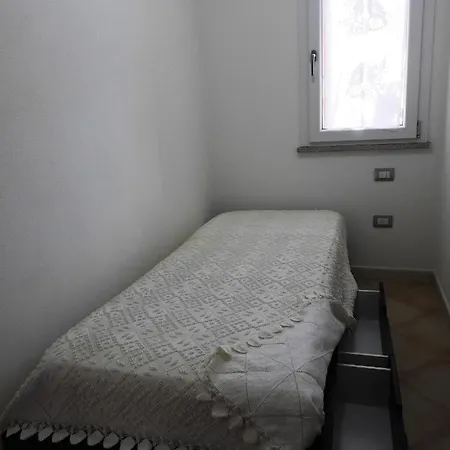 Le Castellane *