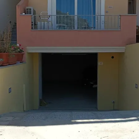 Le Castellane Apartment